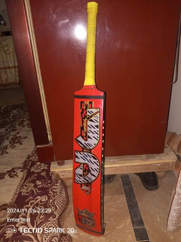 JDC cricket bat 0