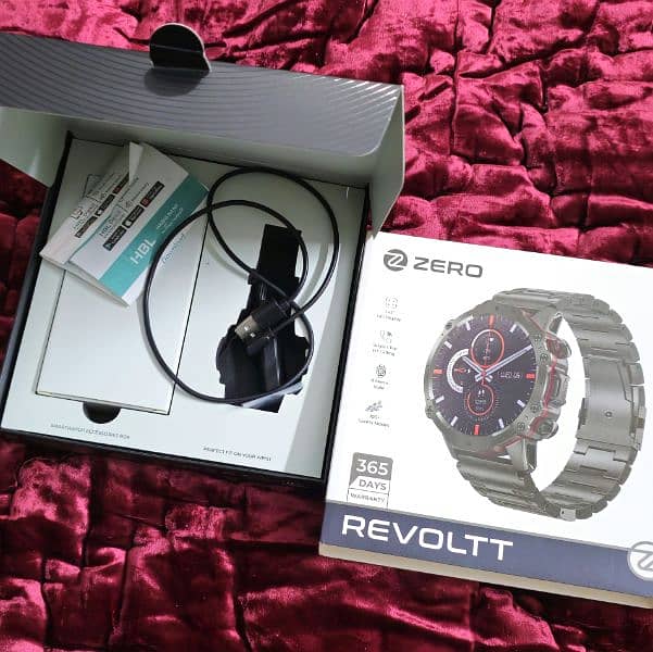 zero life metallic  smart watch REVOLTT 0