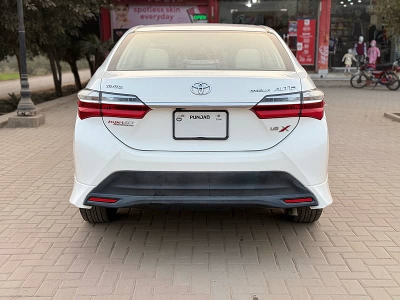 Toyota Corolla Altis 2021 3