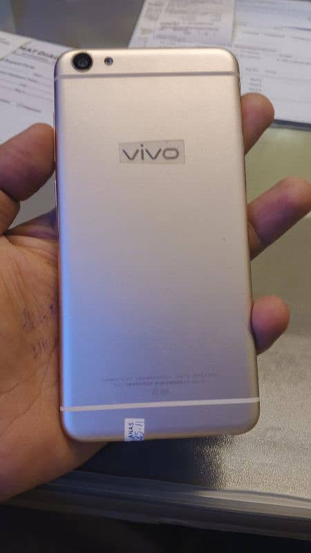 X7 vivo 4/ 64 1