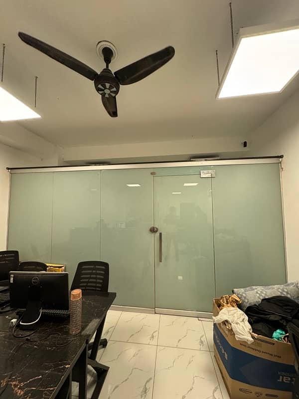 Glass Wall/Partition with Door 0