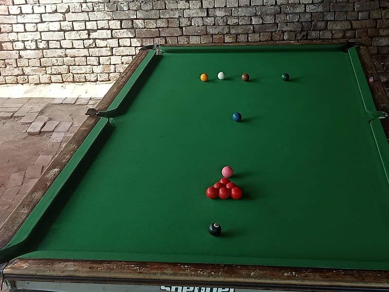 snooker table 0