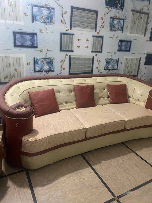 wood sofa seat 5 seater URGENT 0