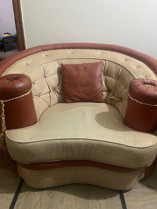 wood sofa seat 5 seater URGENT 1