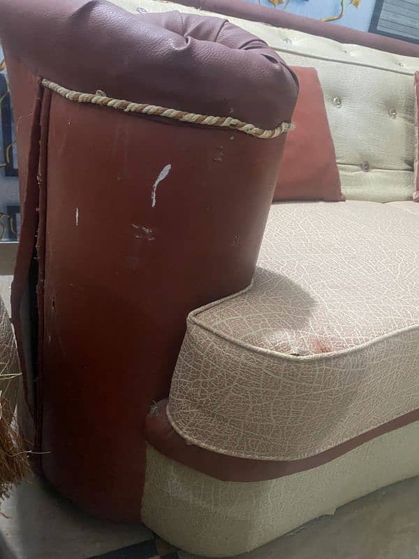 wood sofa seat 5 seater URGENT 3