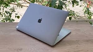 Macbook Pro 2017 15'6 Good Condition