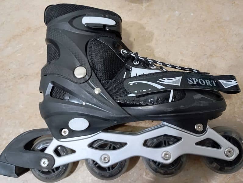 PREMIUM QUALITY ADJUSTABLE ADULTS SKATES SHOES 4