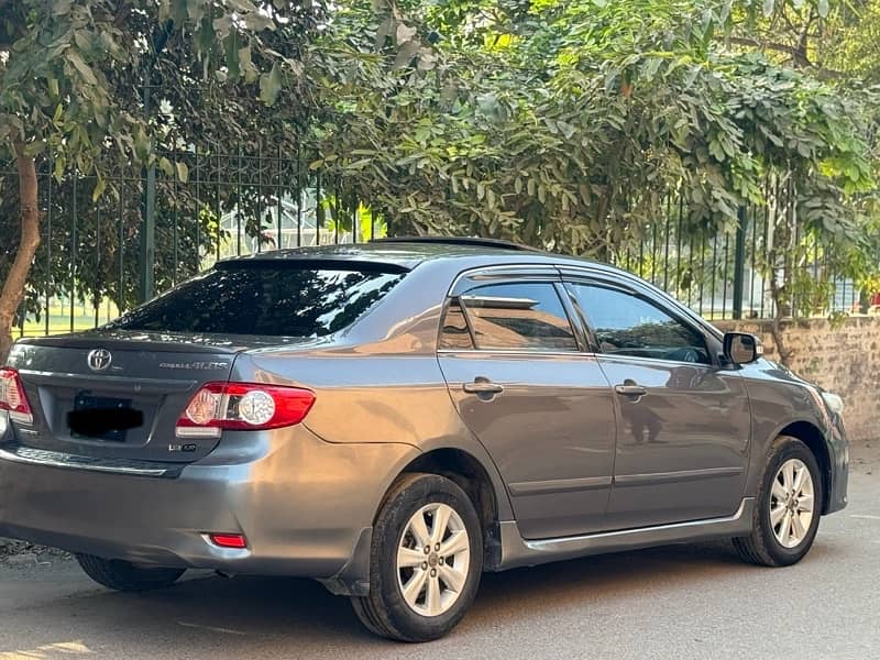 Toyota Corolla Altis SR sunroof 2