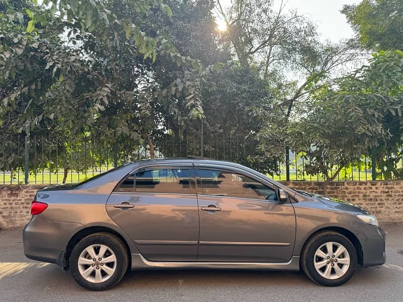 Toyota Corolla Altis SR sunroof 4