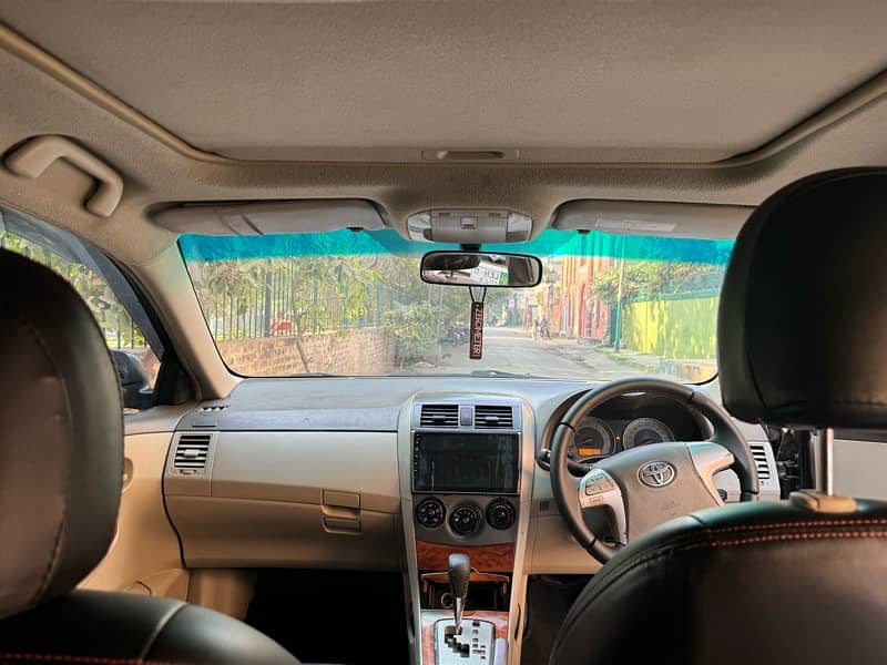 Toyota Corolla Altis SR sunroof 12