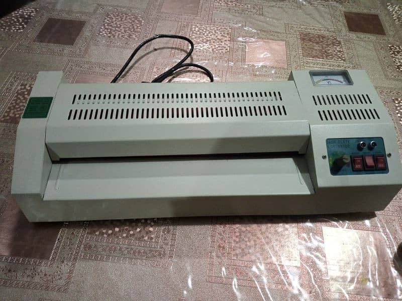 lamination machine or laminator 1