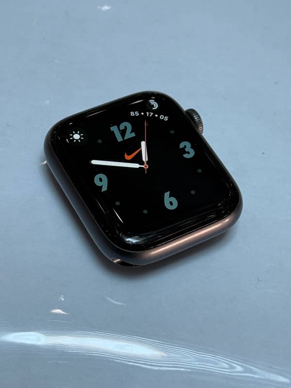 Apple Watch Series 4 44mm 1