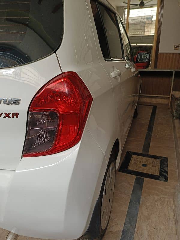 Suzuki cultus excelent look serious buyer call white color on my name 9