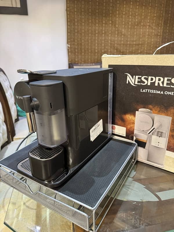 Nespresso LATTISSIMA ONE 6