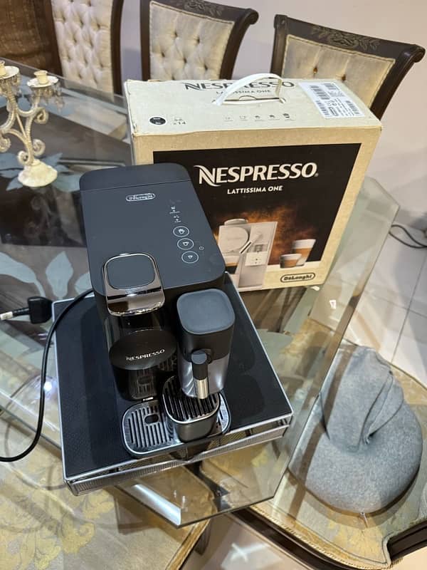 Nespresso LATTISSIMA ONE 8