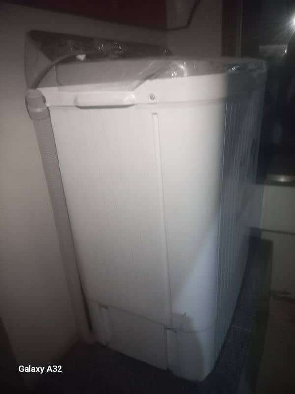 washing machine new condition 2