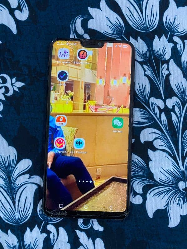 Vivo v9 in good condition for sale 4/6 4