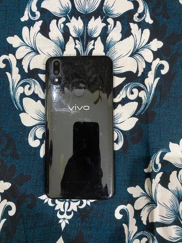 Vivo v9 in good condition for sale 4/6 5