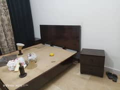 KING SIZE DOUBLE BED WITH SIDE TABLES AND DRESING TABLE without matres