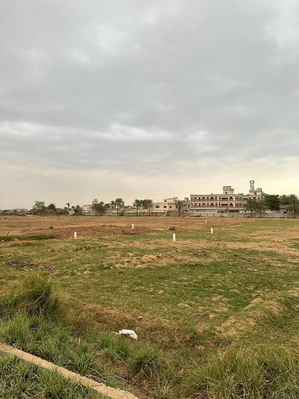 Shafi Hakeem Villas Plots Available In Easy installments 28