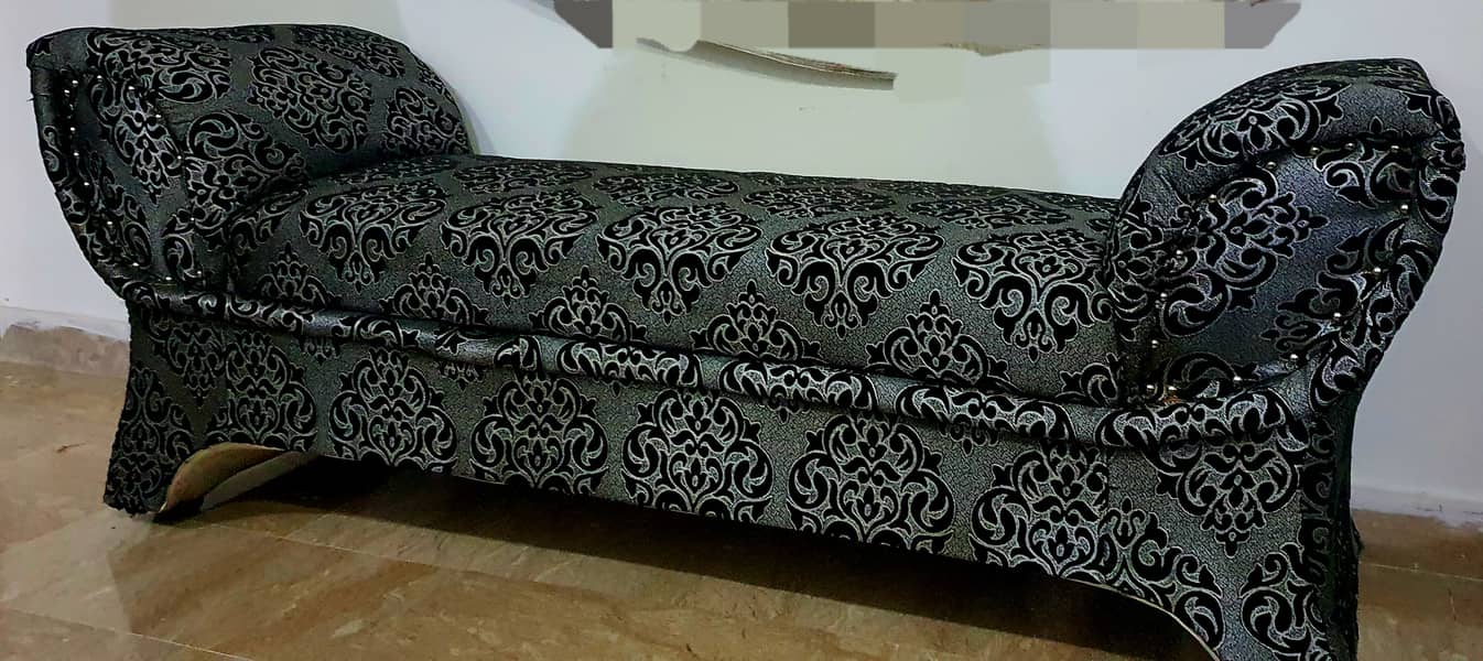 9 Seater sofa for sale juhar block 9 1