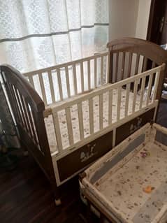 baby cot