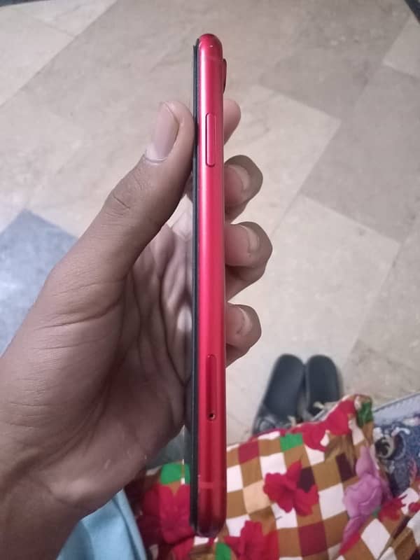 I phone xr 64gb ha condition pic ma dak lo 3