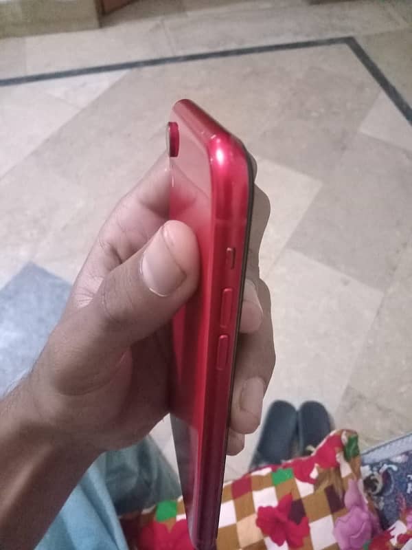 I phone xr 64gb ha condition pic ma dak lo 5