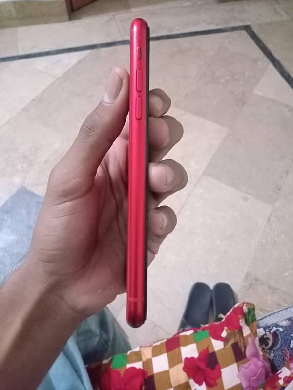 I phone xr 64gb ha condition pic ma dak lo 6