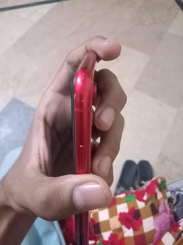 I phone xr 64gb ha condition pic ma dak lo 8