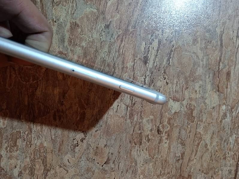 iphone 8 plus 256gb pta approved 3