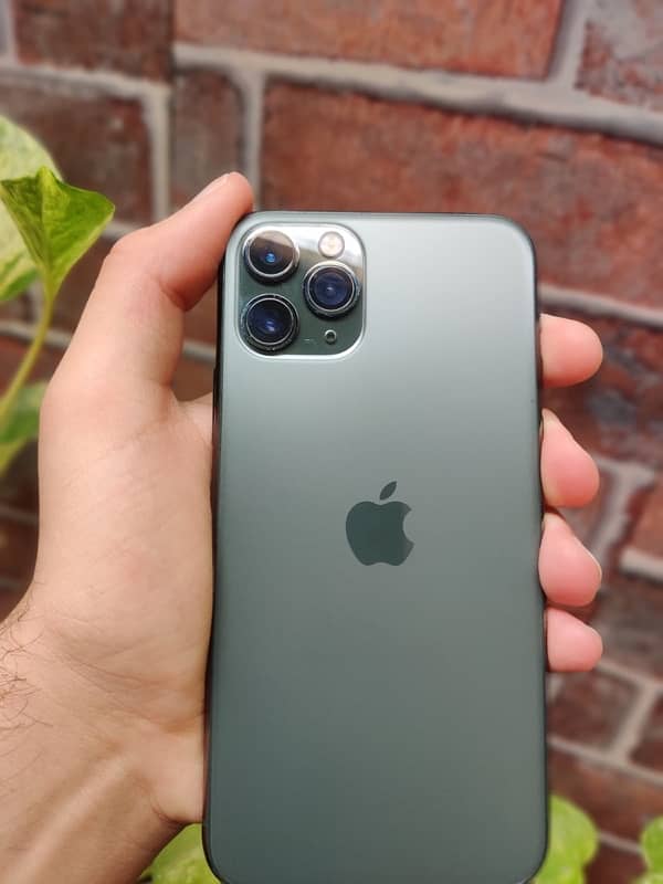 iPhone 11 Pro 256gb pta approved 5