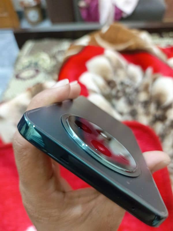 OPPO RENO 12F  8/256 GB  for sale only one day use. 7