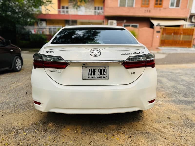 Toyota Corolla Altis 2018 5