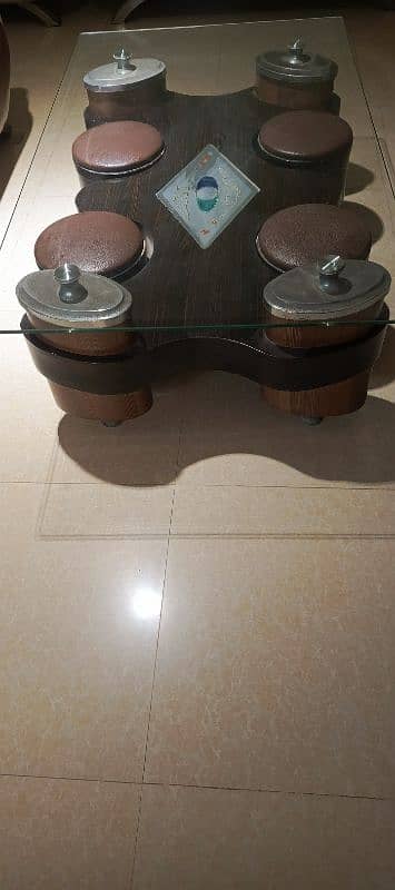 Centre table with 4 wooden stools 2