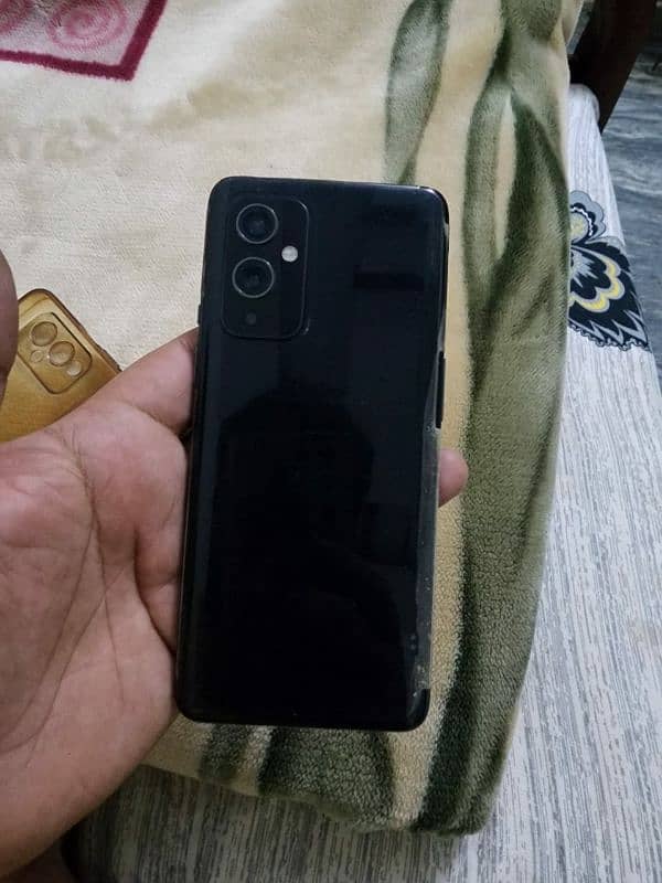 OnePlus 9 5G official phone 1