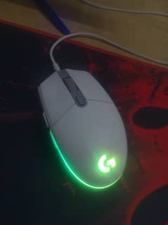 selling Logitech g102 white