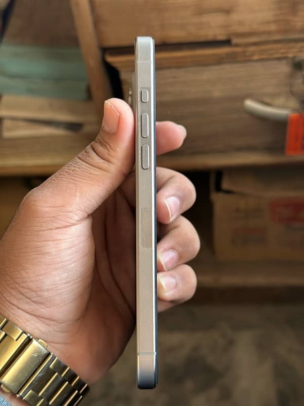 iPhone 15 pro max Jv 256 gb 3