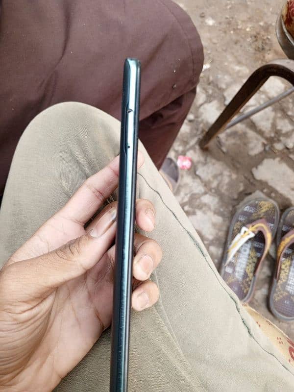 infinex note 11 pro  condition 10/9 just finger work nahi karta 1