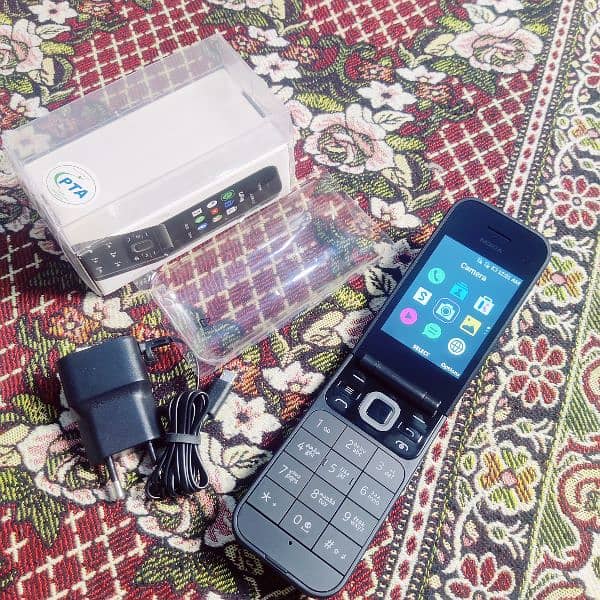 Nokia 2720 Flip - Keypad Mobile Phone 7