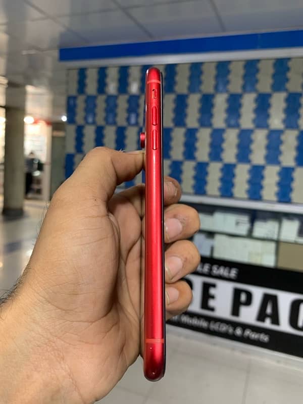 Iphone XR 64 GB PTA APPROVED 3