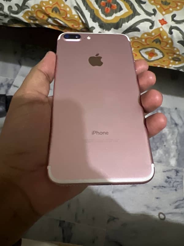 iPhone 7plus | new condition | 10 by 10 | 128 gb 0