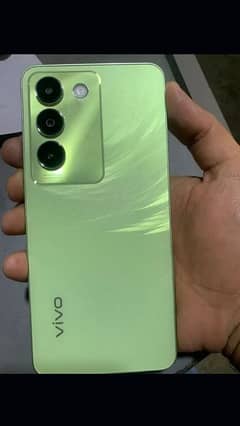 vivo y100