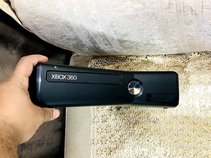 Xbox 360 Slim JAILBREAK JTAG 200+Games installed already 3