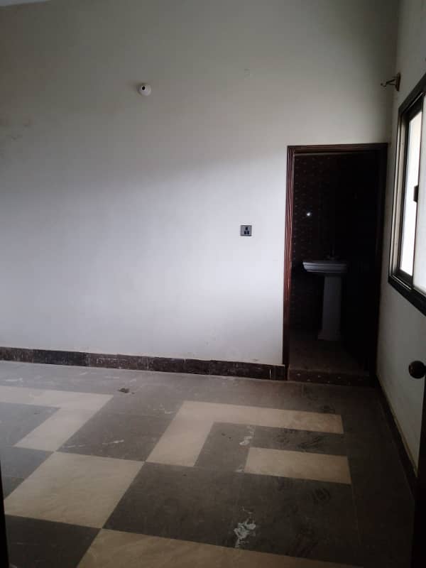 3 bed lounge 1st floor portion for rent 6