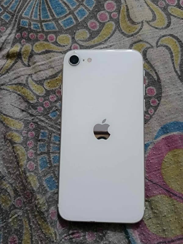 iphone SE 2020 64GB pta approved 1