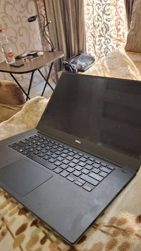 Dell Precision 5530 7