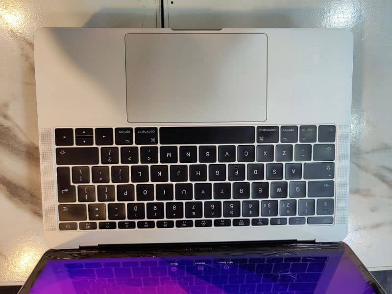 Macbook pro 2017 1