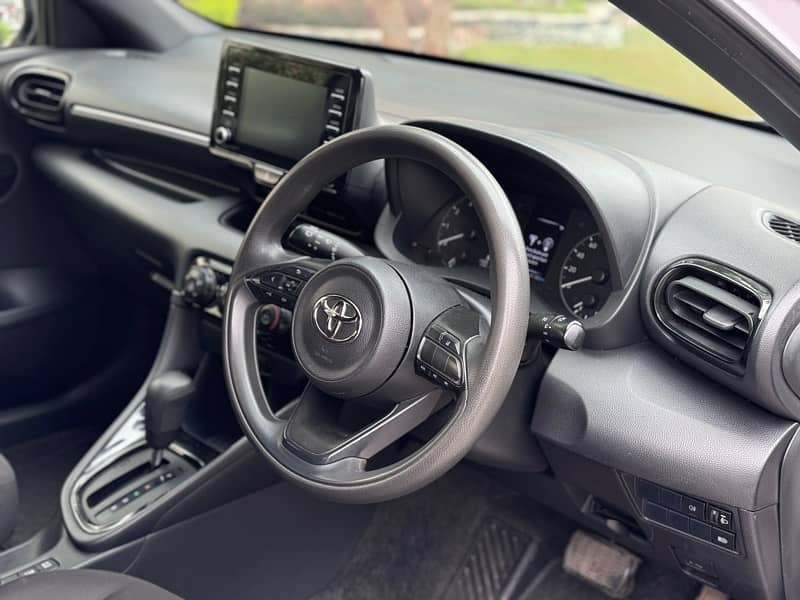 Toyota Yaris 2020 Hatchback Full Optional 5