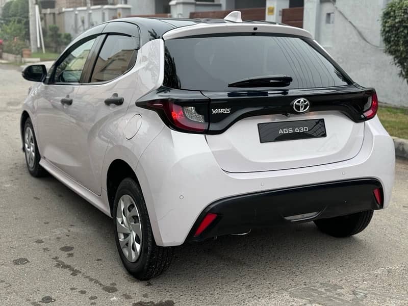 Toyota Yaris 2020 Hatchback Full Optional 4